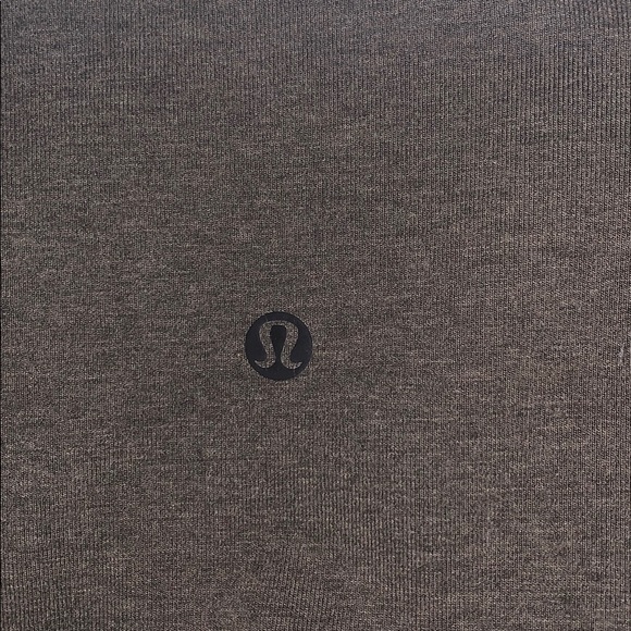 Limited addition army green lulul Capri legging - Picture 2 of 4